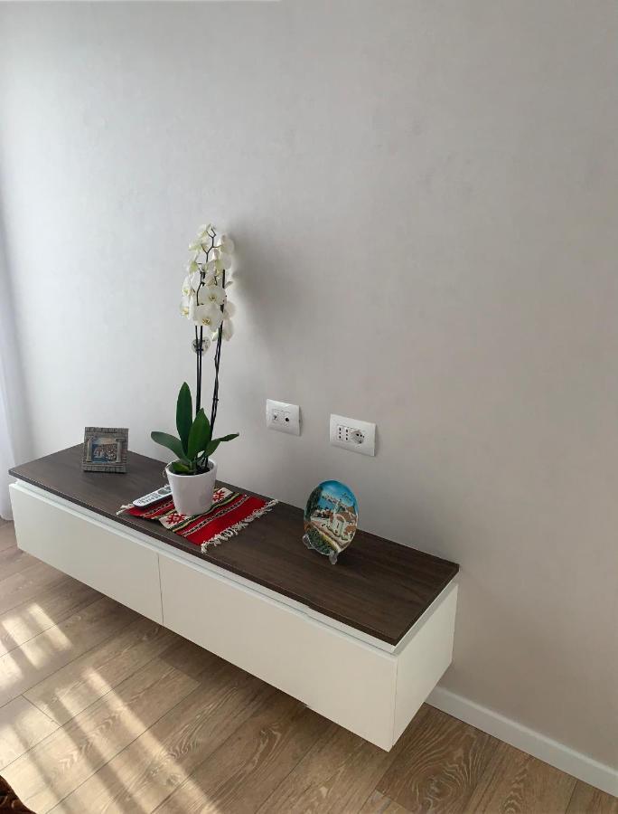 Proper Central Apartment Tirana Exterior photo